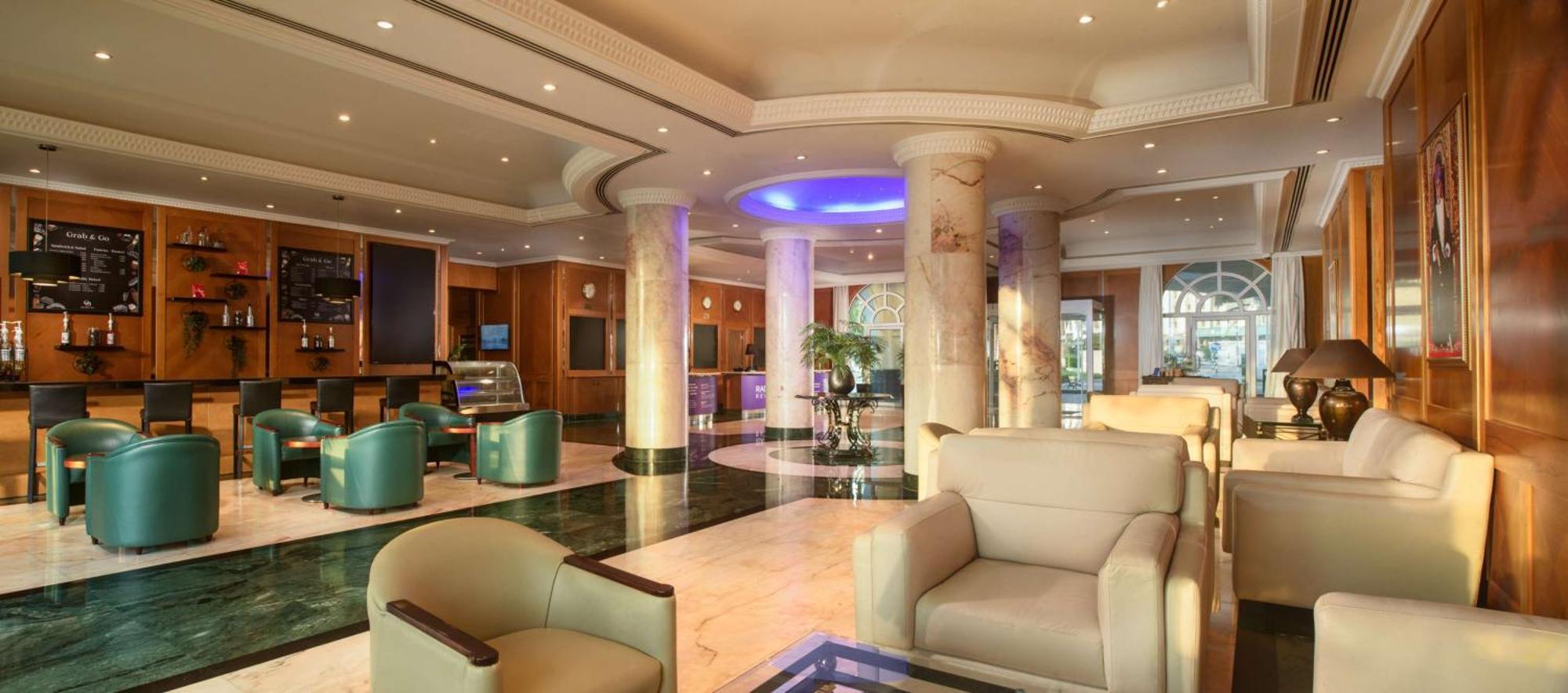 Radisson Blu Hotel, 4*