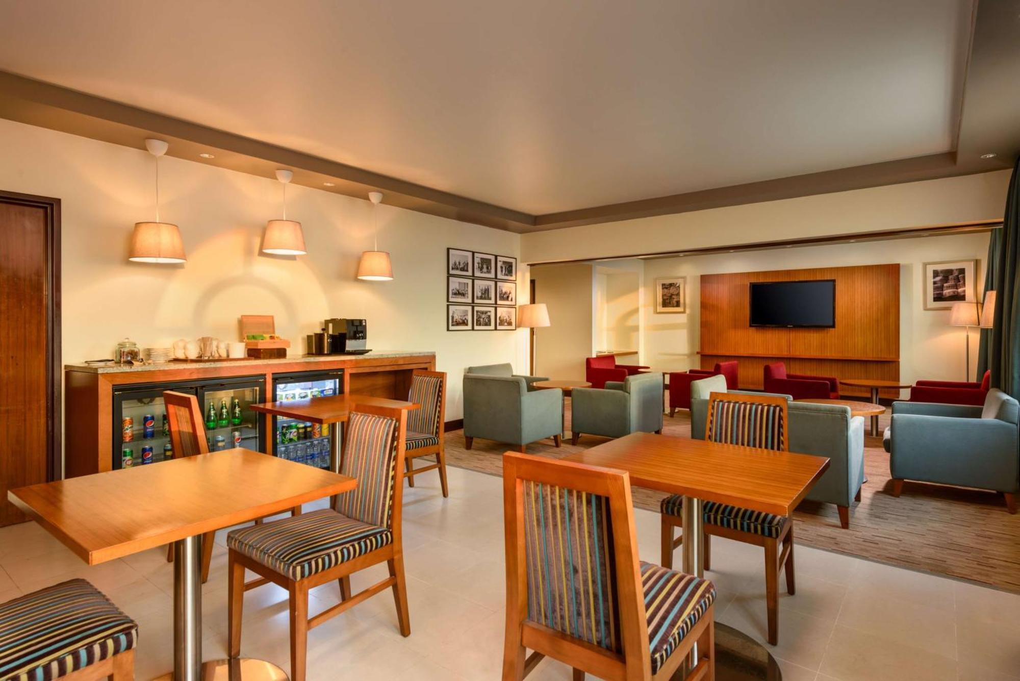 Radisson Blu Hotel, 4*