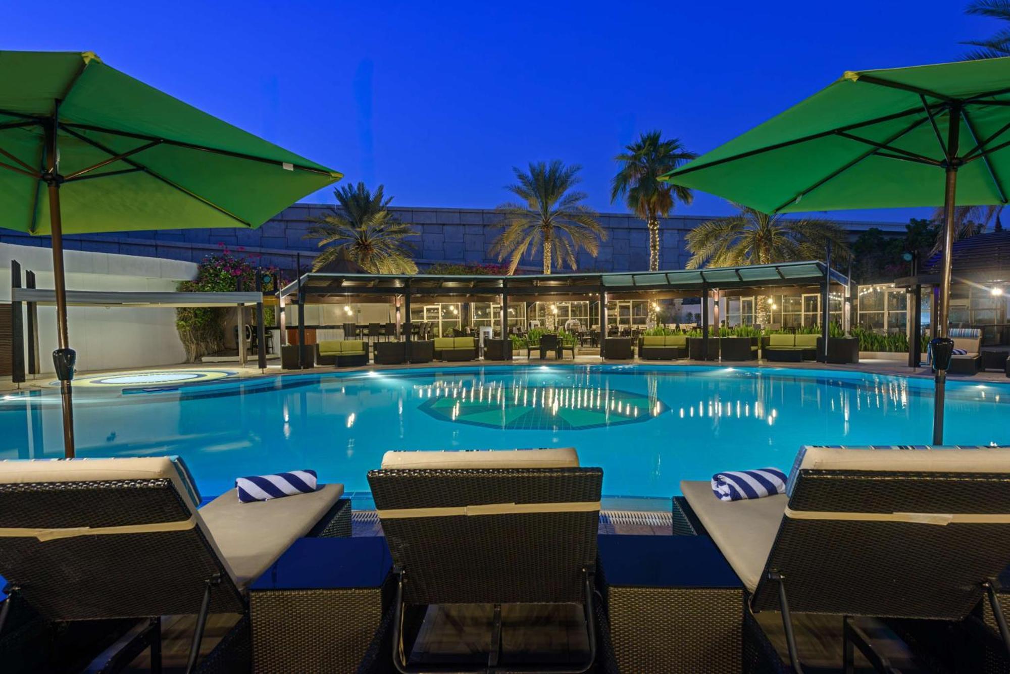 Radisson Blu Hotel, 4*